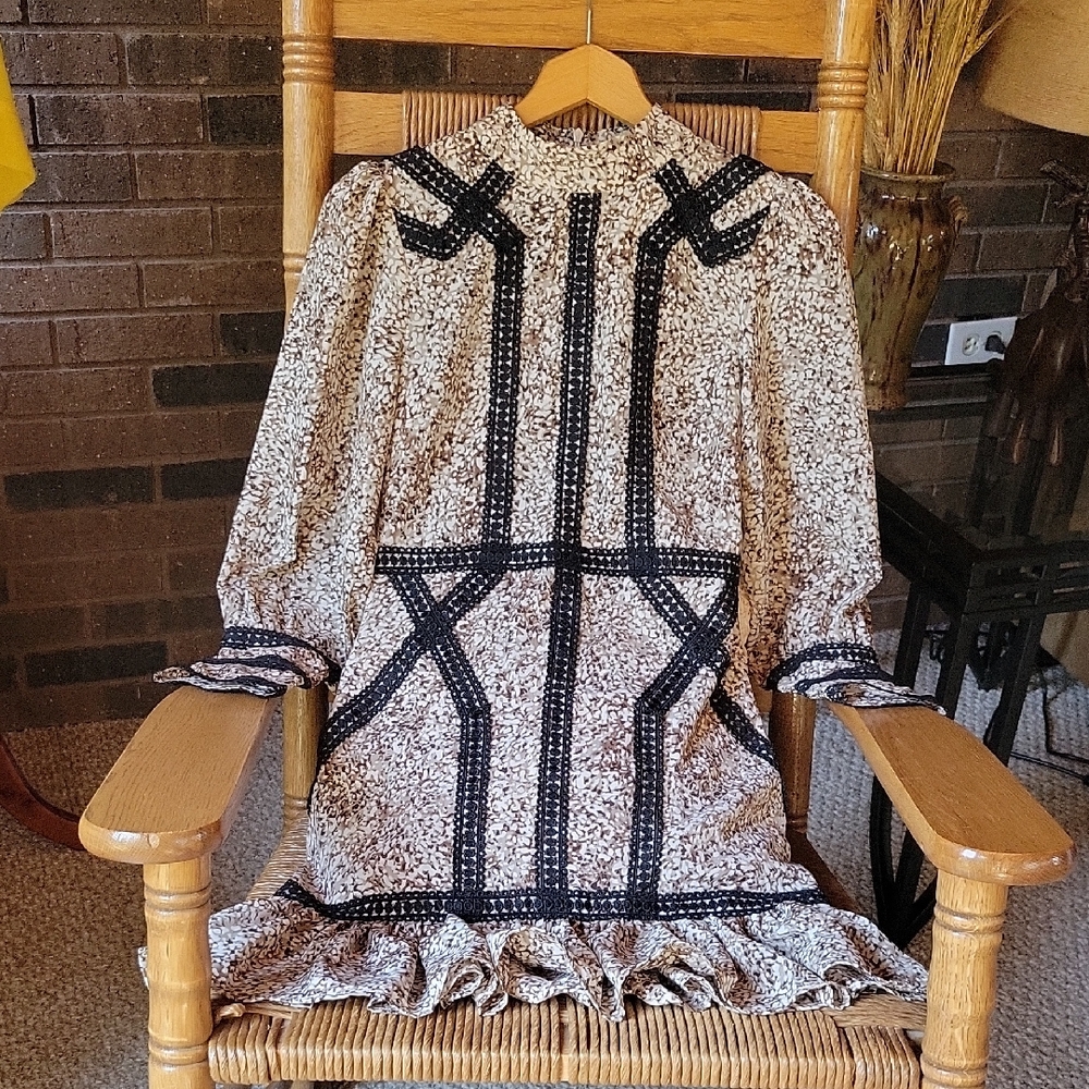 Boohoo long sleeve boho prairie dress, size 6